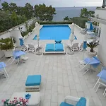Almare קרוטונה
