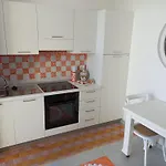 לינה וארוחת בוקר Almare