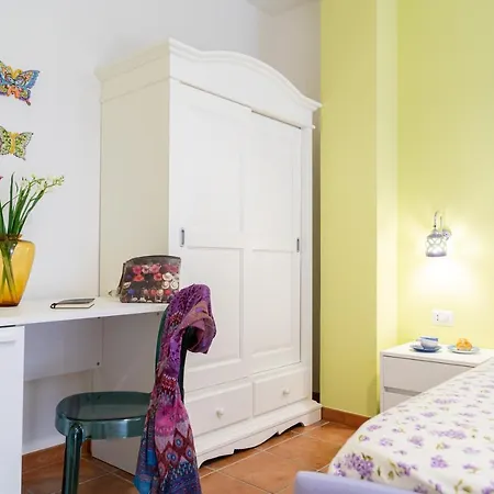 住宿加早餐酒店 Almare 克罗托内