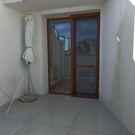 לינה וארוחת בוקר Almare 4*