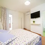 Almare Bed & Breakfast 4*