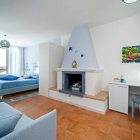 Almare 4*